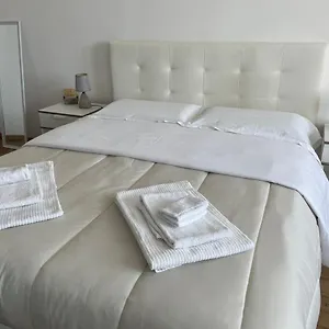 Cavour16 Rent Bedrooms 3*, Génova Itália