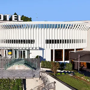 4* Hotel & Co