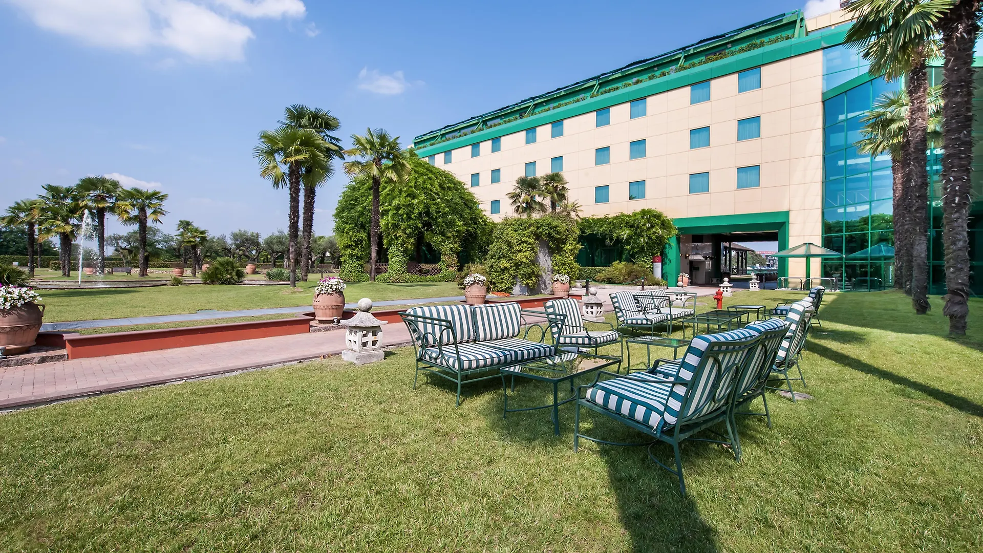 Royal Garden Assago Milano Hotel Italy