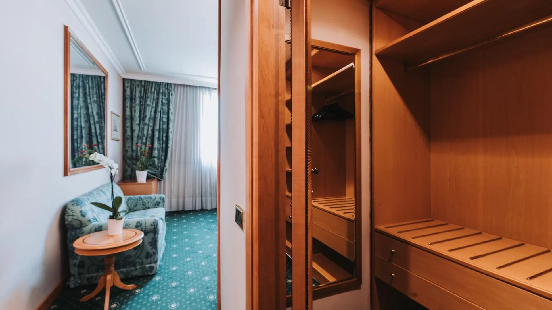 Royal Garden Assago Milano Hotel